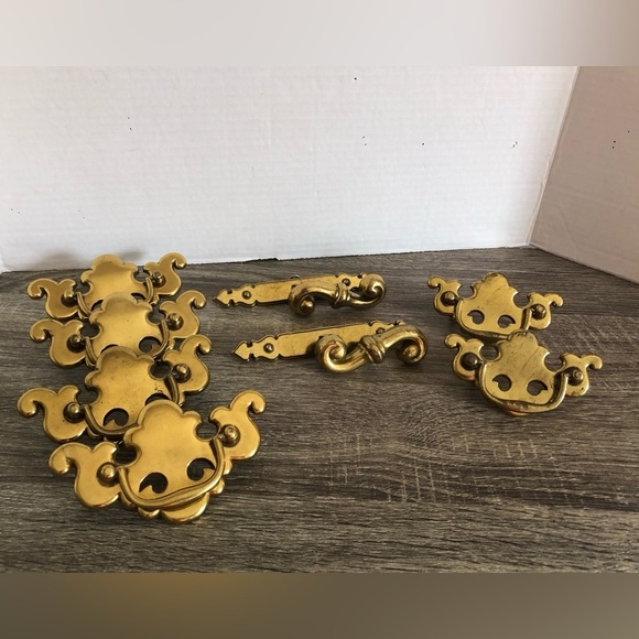 Vtg Brass Chippendale Cabinet Hardware - Picture 2 of 15